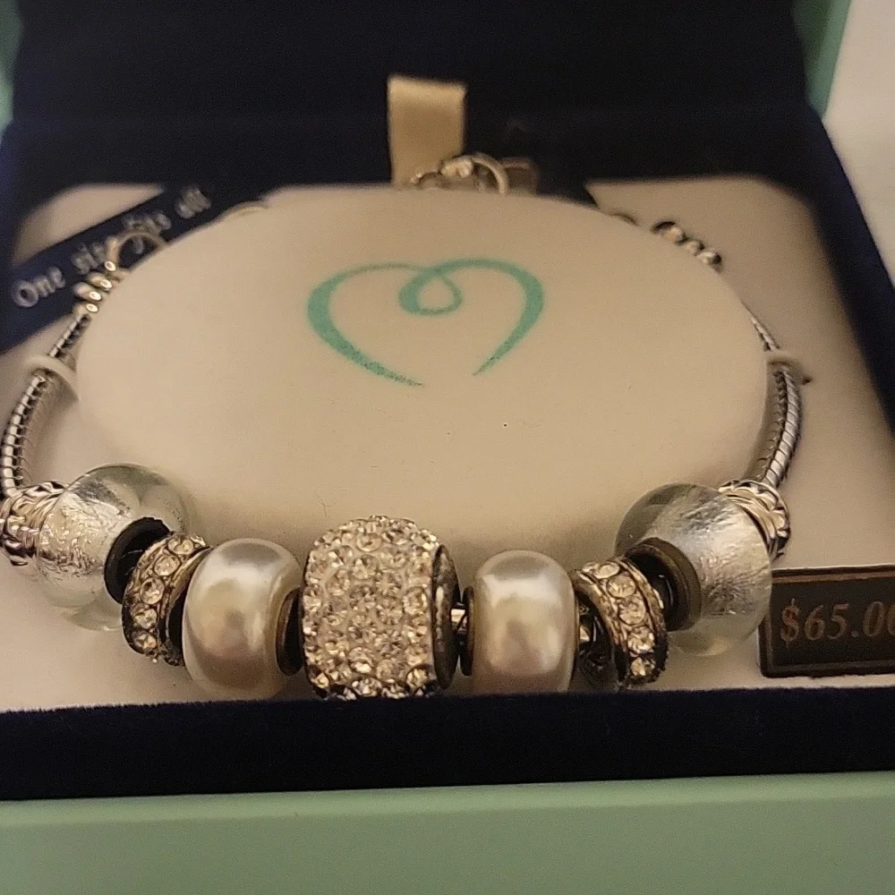 NWT Lovita Bracelet Silver Tone Clear Crystal & Stone Accents Adjustable Elegant - Picture 3 of 6